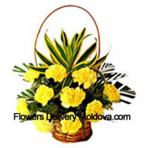 11 Elegant Yellow Carnations